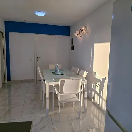 Aqua Sun Geranios By Helloapartments * 아데제