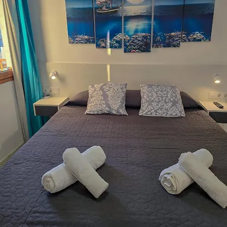 Apartment Aqua Sun Geranios By Helloapartments *