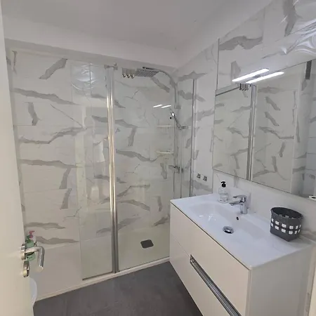 Aqua Sun Geranios By Helloapartments Apartment